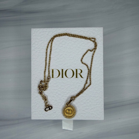 Christian Dior Gold Plated Logo Medallion Pendant Necklace | Vintage Dior - Picture 3 of 4